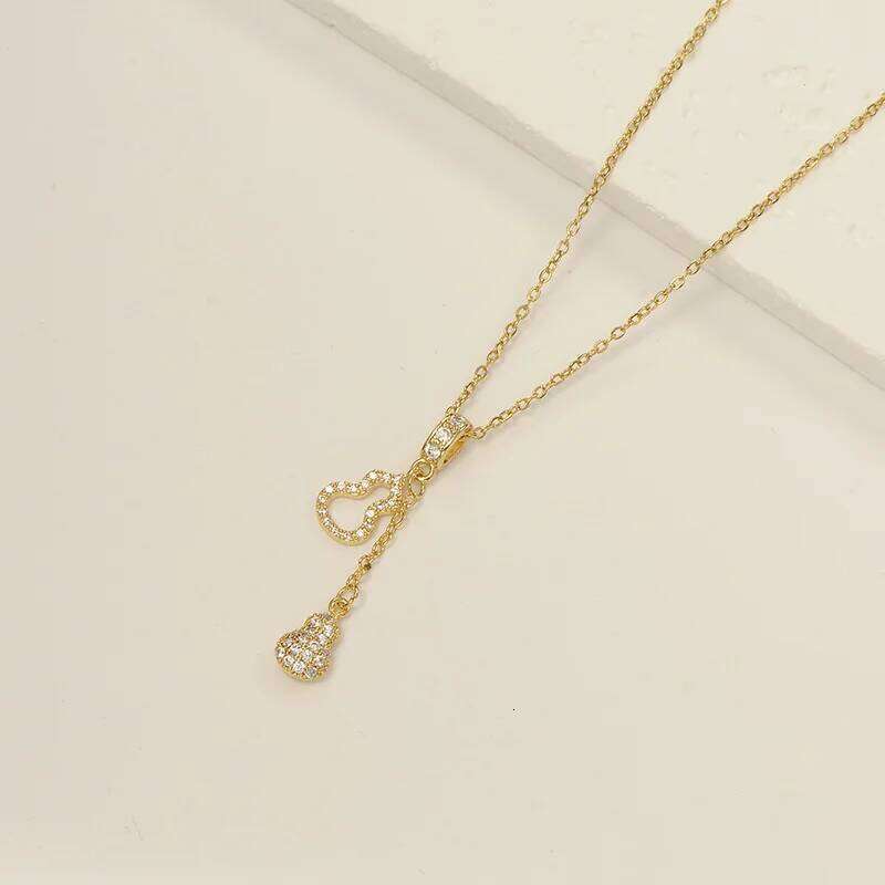 2025 New Korean Style Jewelry Necklace Fairy-Like Versatile Simple Choker Heart Pearl Collarbone Chain Wholesale H260312