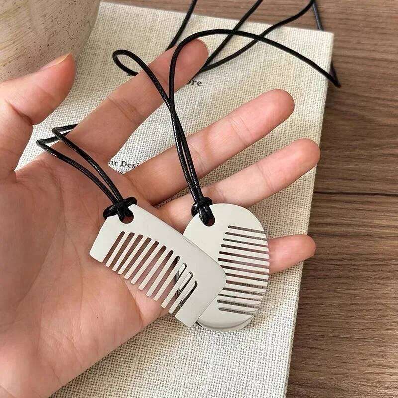 LATS Personality Temperament Comb Pendant Necklace for Women 2024 Trend New Delicate Design Jewelry Fashion Accessories H260312