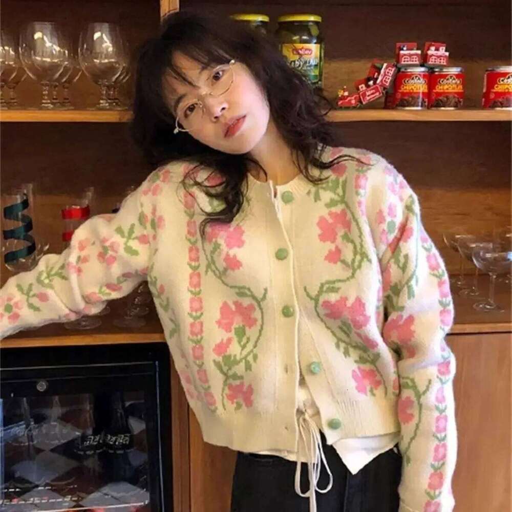 Vintage Sweet Floral Trend Knit Cardigan Women Autumn Winter Jacket Short Tops Long Sleeve Coat Single-breasted Design Sweater Z260313