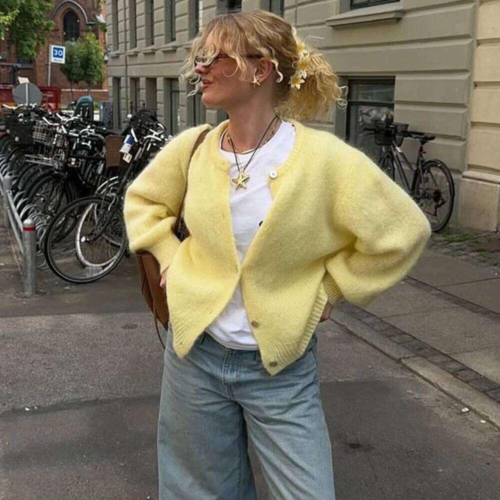 Tuularose Autumn Knitted Cardigan Fashion Solid Casual Button Knit Top Basic Office Lady Streetwear 2025 New Women Sweater Z260314