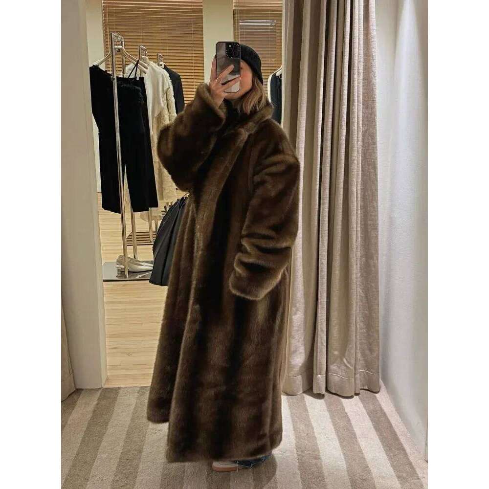 Luxury Faux Fur Long Coat Women 2025 Fashion Winter Plush Warm Jackets Full Sleeve Loose Fit Elegant High Street Overcoats Z260313