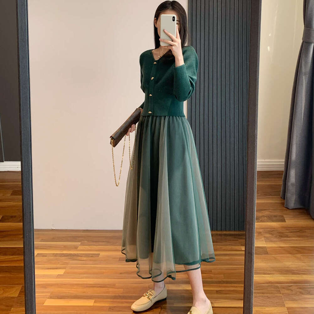 2026 Designer Sweet Mesh Strap Knitted Retro Top Elegant Mid length Skirt Rich Texture Luxury