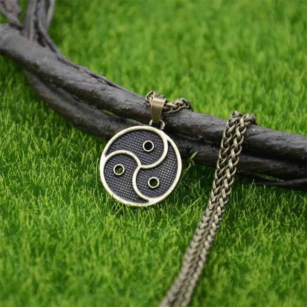Nostalgia BDSM Symbol Pendant Vintage Necklace Men Women Casual Party Accessories Jewelry H260312