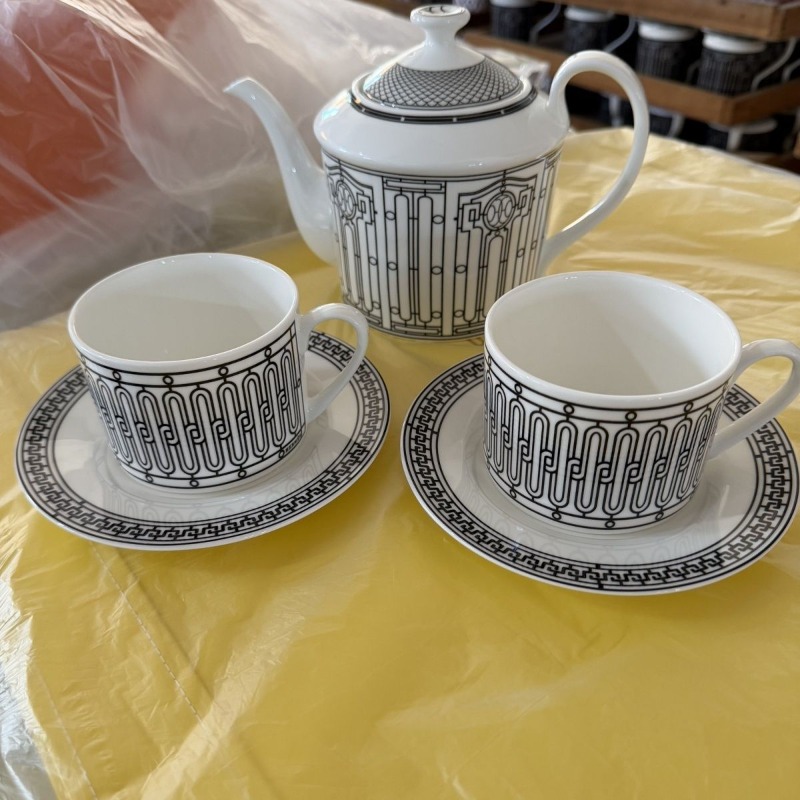 Elegant Black White Geometric Pattern Porcelain Tea Set Minimalist Ceramic Teapot Cup Saucer for Home Afternoon Tea