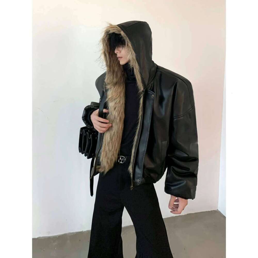 Men Faux Fur Jacket Coat Pu Leather 2025 Winter Thick Warm Outerwear Spliced Hooded Zipper Pockets Vintage High Street Overcoat Z260313