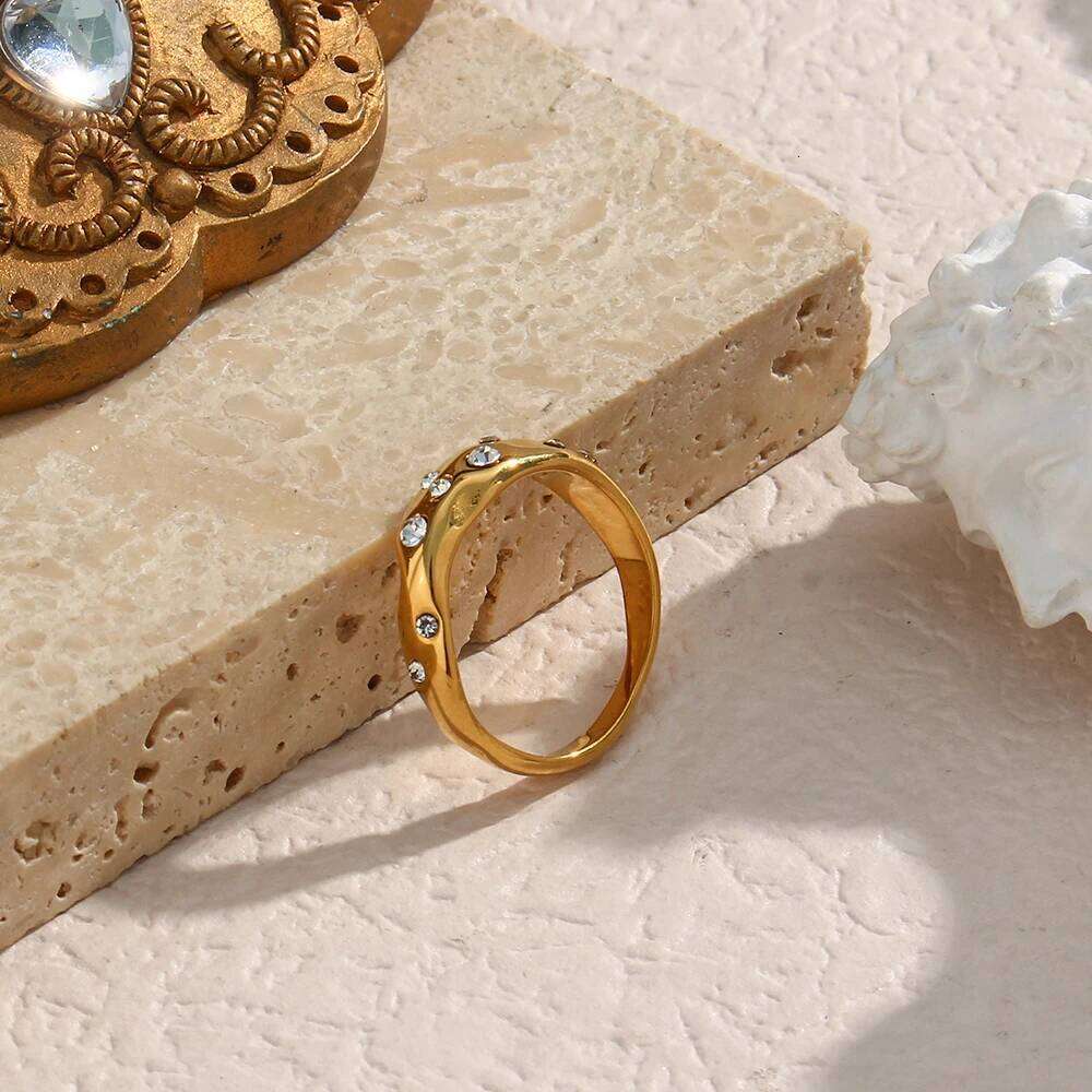 E.B.belle New In Stainless Steel Irregular Snake Shape Crystal Gold Plated Tarnish Free Jewelry Laides Elegant Ring H260312