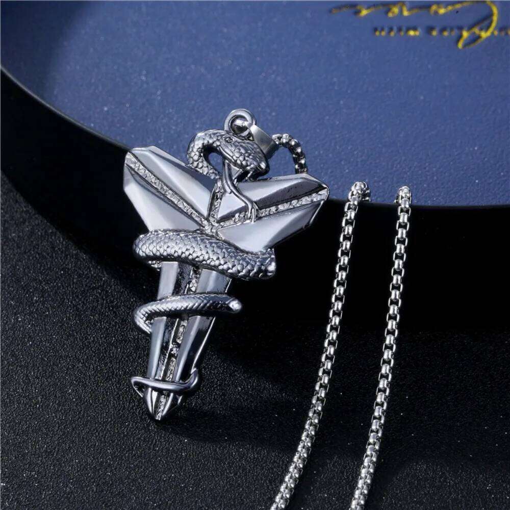 Simple Fashion Trend Vintage Animal Viper Black Mamba Cross Men Boys Pendant Necklace Charm Basketball Fan Memorial PartyJewelry H260312