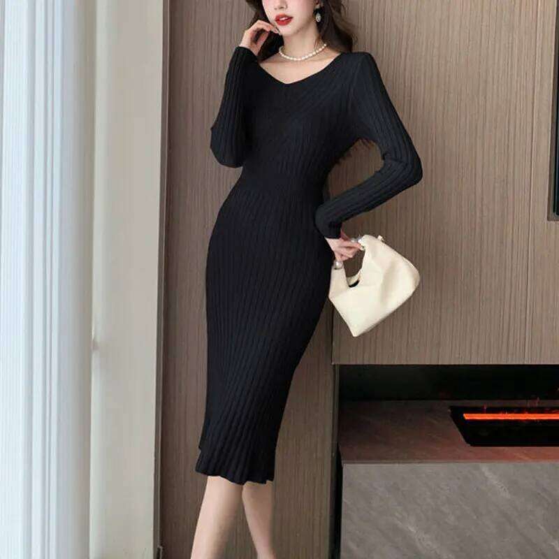 Korean Vintage Knitted Dresses Autumn Winter New V-Neck Long Sleeve Women's Clothing Slim Solid Color Elegant Bag Hip Midi Dress Z260314