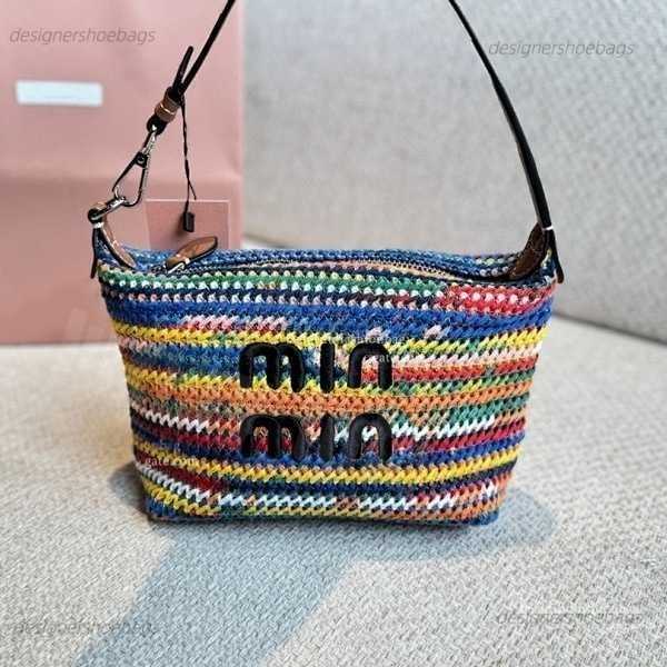 Shoulder Bags Luxury Designer Bag Woven Raffia Beach Bag Intricate Crochet Stitch and Textured Weave Detail Premium Straw Tote for Summer Vacation Beach Tote