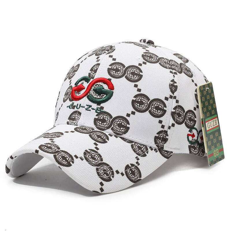 New GUZB Embroidered Alphabet Baseball Cap Shade Sun Protection Fashion Casual Spring Autumn Men and Women Z260313