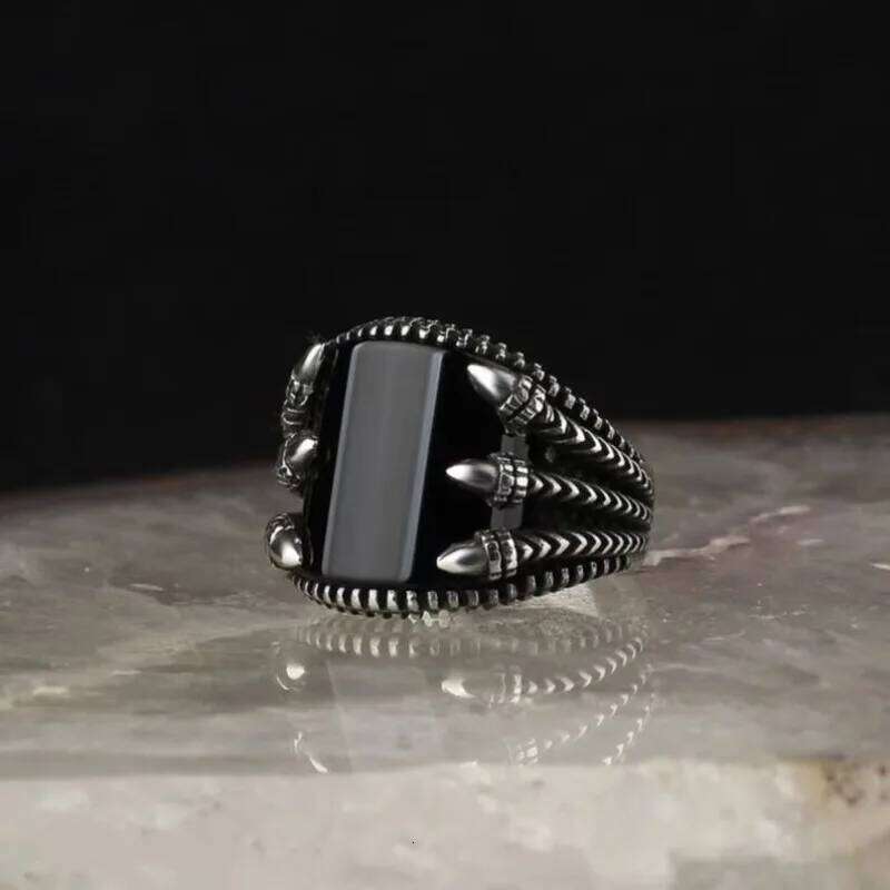 European and American Retro Pattern Black Curved Gemstone For Men's Punk Fashion Ring H260312