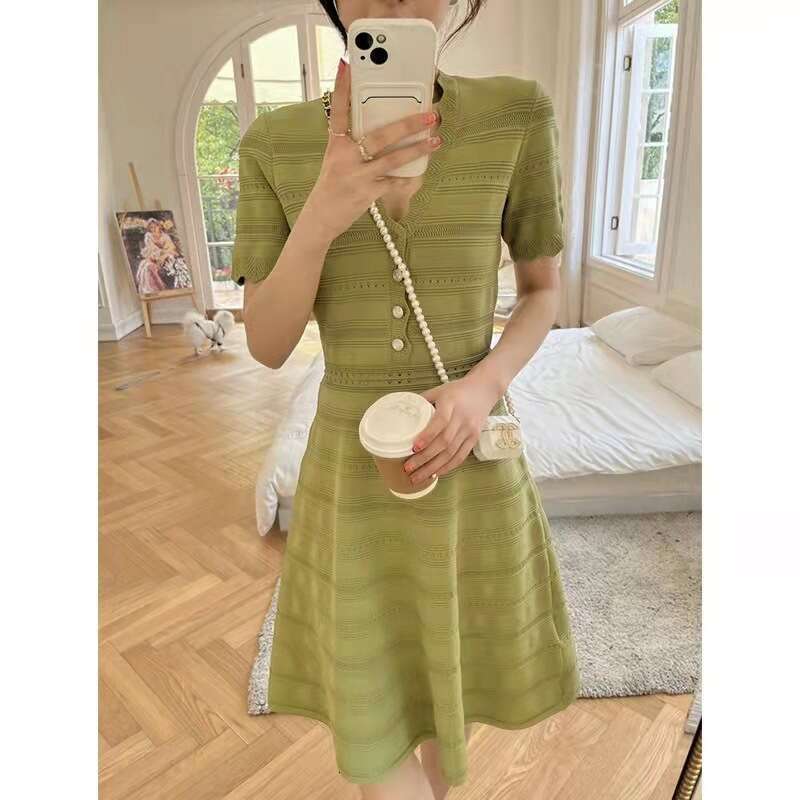 French wave edge V-neck high waisted hollow knit slim fit 2026 spring and summer olive green short sleeved A-line dress