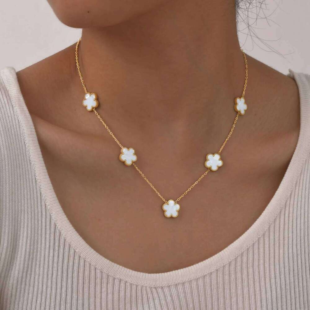 Elegant White Shell Five- Flower Necklace for Women,Gold Color Stainless Steel Necklaces,Dainty Jewelry Mother's Day Gift H260312