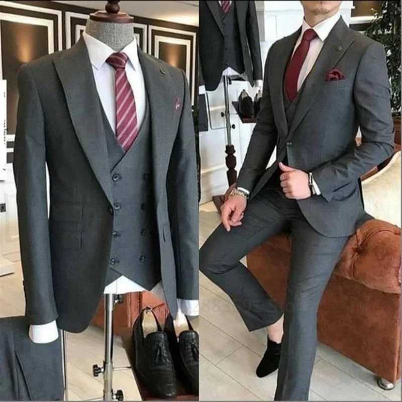3 PiecesGroom Wear Green Men Suits 2023 Slim Fit Peak Lapel One Button Wedding Tuxedo Terno Masculino JacketPantsVestTie M260313