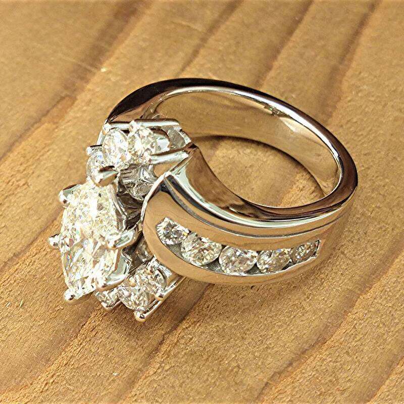 Huitan Novel Design Marquise CZ Wedding for Women Silver Plated Romantic Marriage Ceremony Party Lady's Ring Trendy Jewelry H260312