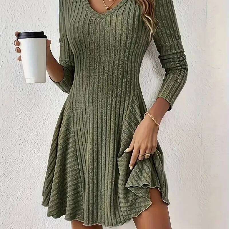 Solid Color V-neck Dress Autumn Winter Women's New Fashionable Knitted A-line Long Sleeved Short Frock Z260314