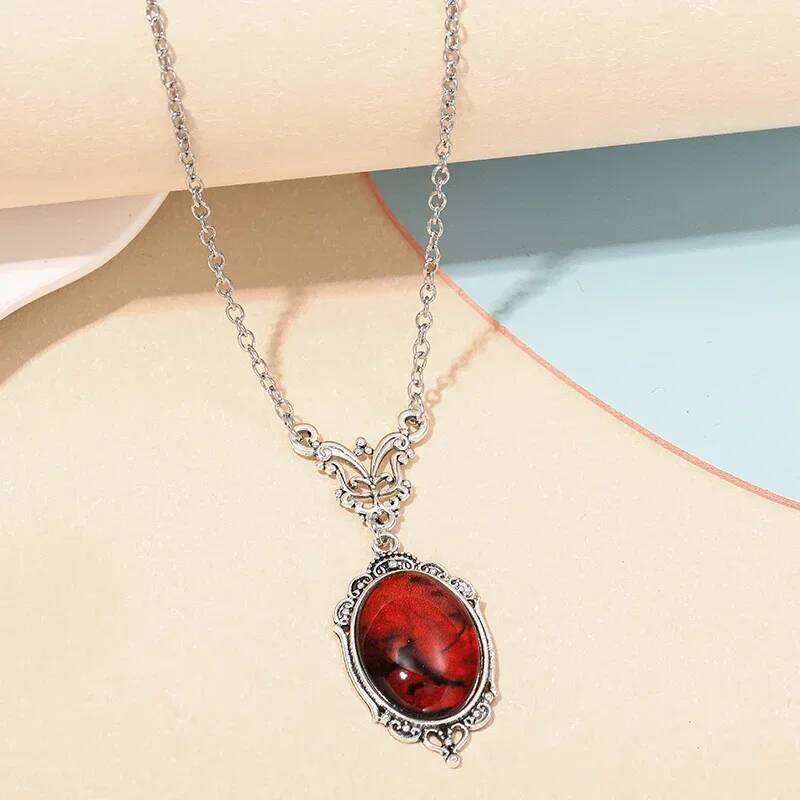 Gothic Blood Red Quartz Charm Oval Pendant Necklace For Women Halloween Vampire Embossed Witch Jewelry Vintage Chokers H260312