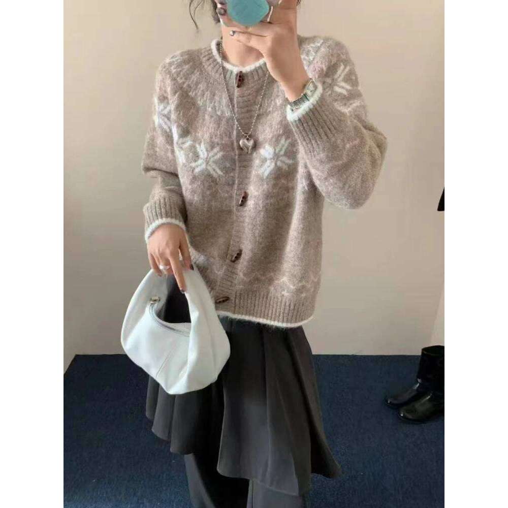 Autumn Winter Retro Jacquard Women Sweater Korean New Lazy Style Loose Long Sleeves Bull Horn Button Knitted Cardigan Z260313