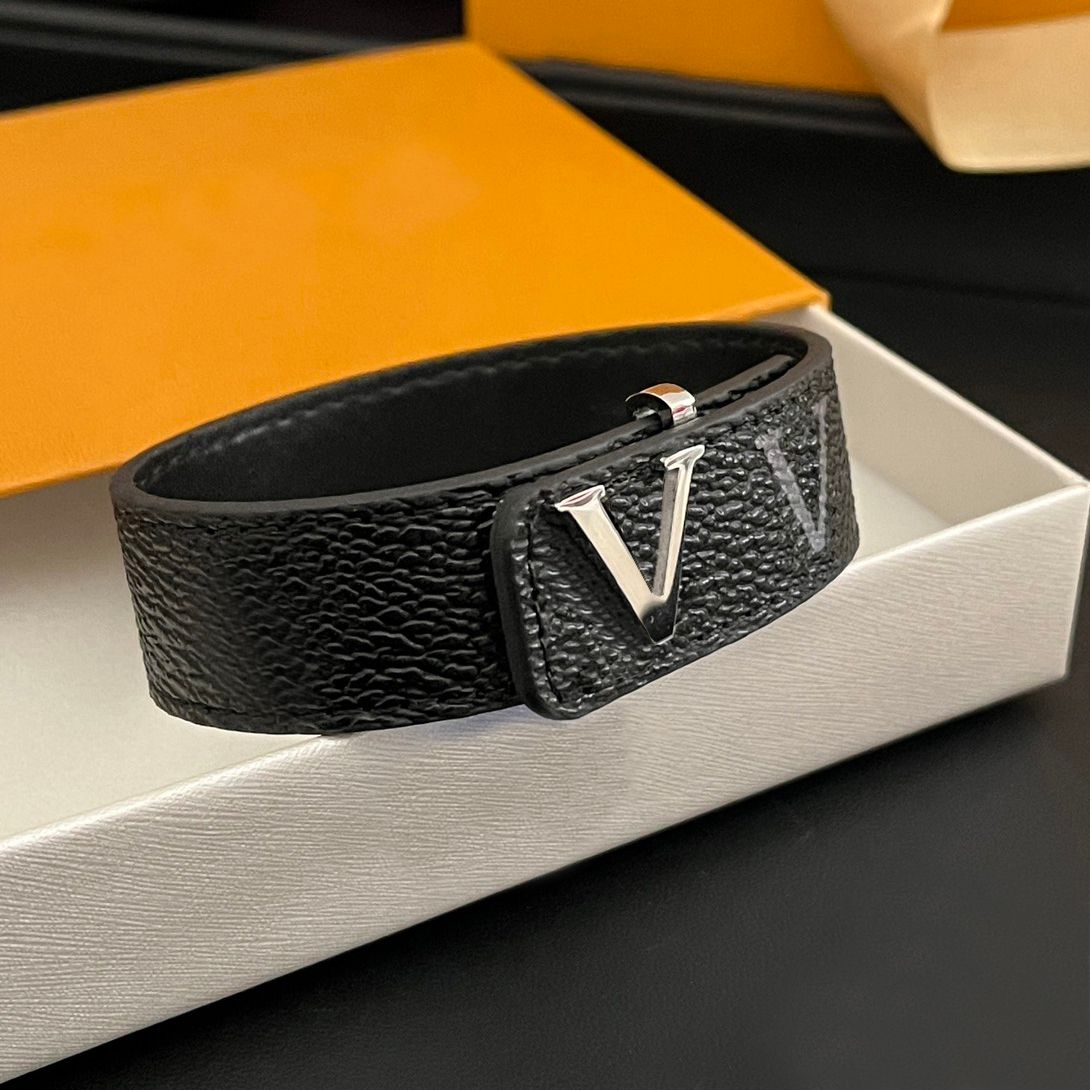 Designers Mens Womens Bracelets Bangle Luxury Designer Jewelry Leather 18K Gold Plated Stainless steel Bracelet Womens Wedding Gifts