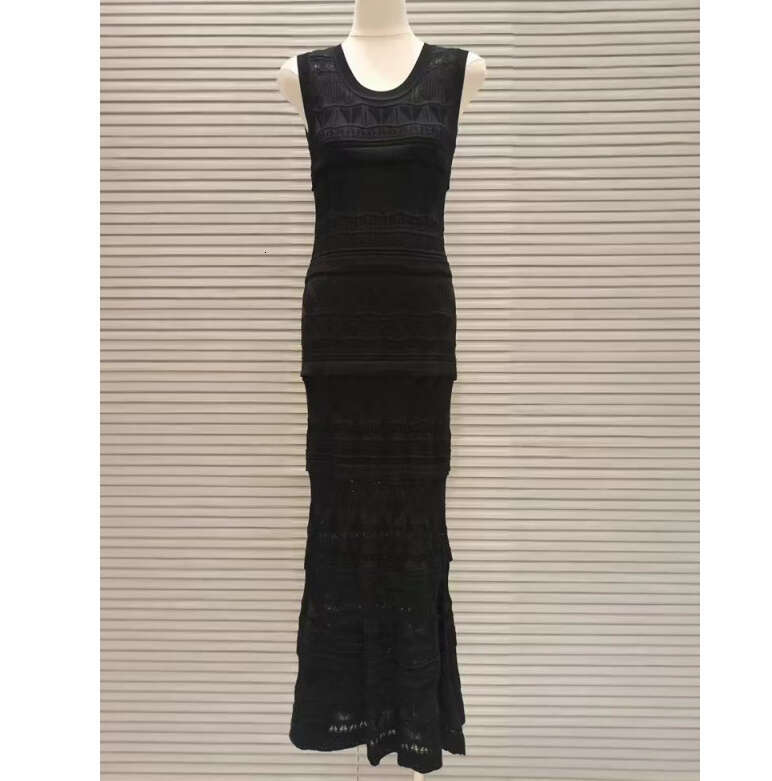 2026 Designer Women's Niche Lace Elegant Round Neck New French Ruffle Knitted Dress