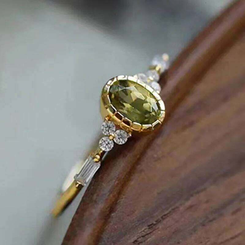 Huitan Unique Oval Olive CZ Rings Women Temperament Elegant Female Accessories for Wedding Party Fancy Gift Trendy Jewelry H260312