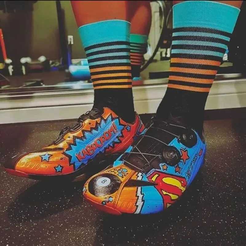 2 Pairs Sport Socks Unisex Professional Cycling Socks Men Outdoor Sports Socks Bike Footwear Road Bike Compression Socks Running D260313