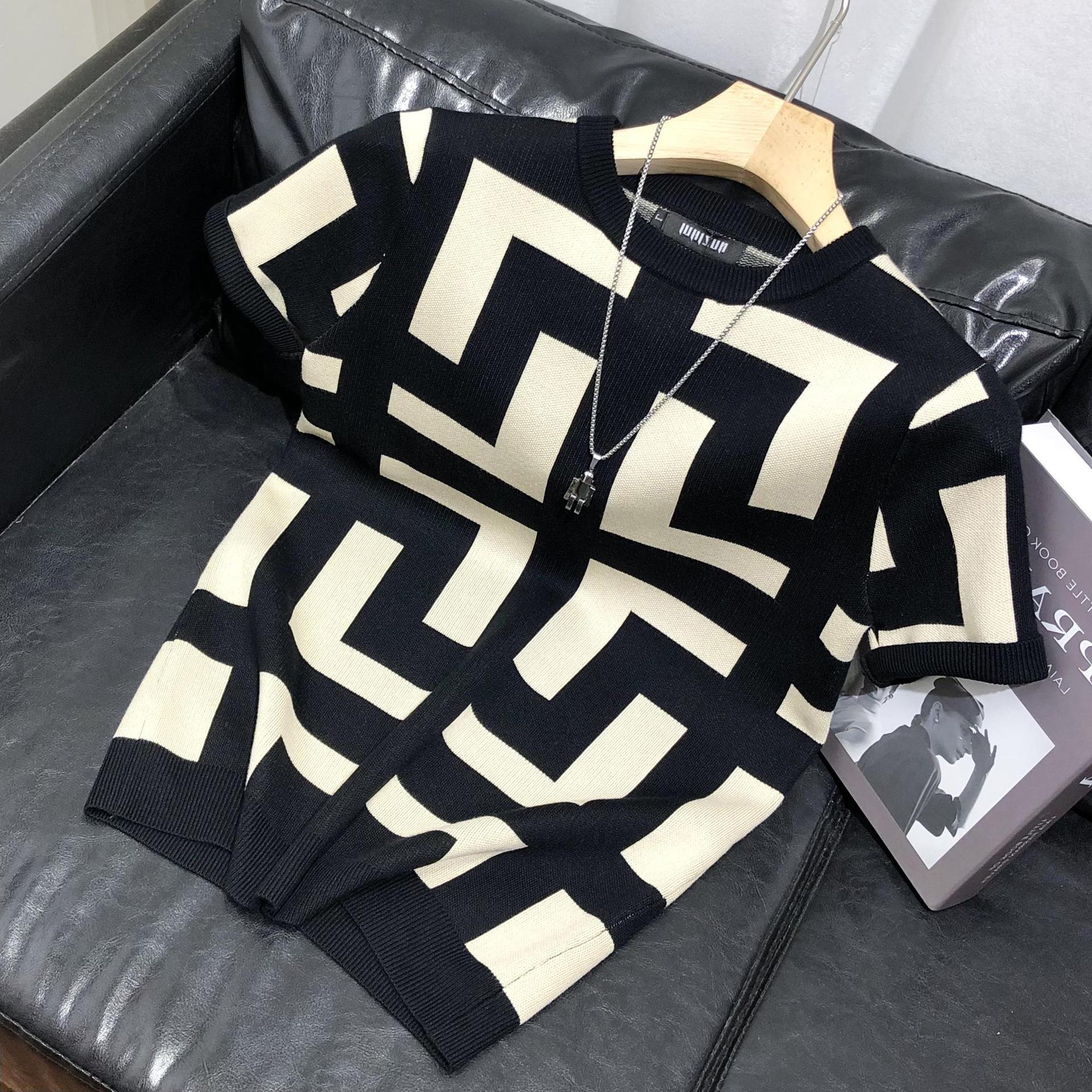 Luxury Brand Designer Clothes Spring And Autumn Geometric Pattern Base Shirt Men's Slim Fit Casual Trendy Brand Short Sleeve Knitted Top Summer T