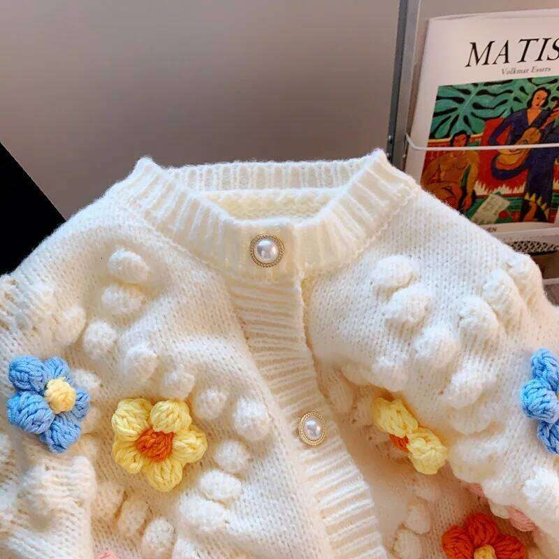 New Autumn and Winter Handmade Crochet Knitted Sweater Women's Three-dimensional Ball Flower Embroidery Cardigan Z260313