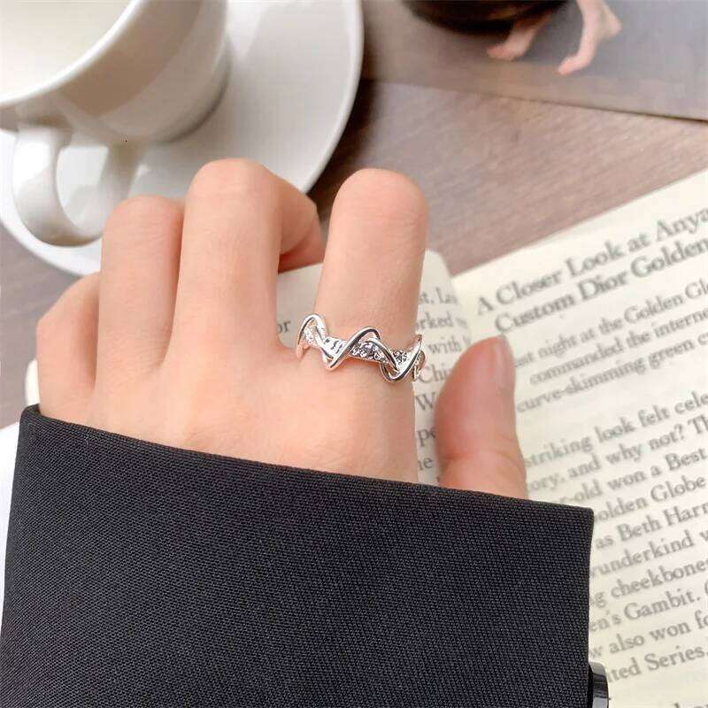 Best-selling new 925 silver rings with over a dozen styles, suitable as festival gifts for European women, exquisite jewelry H260312