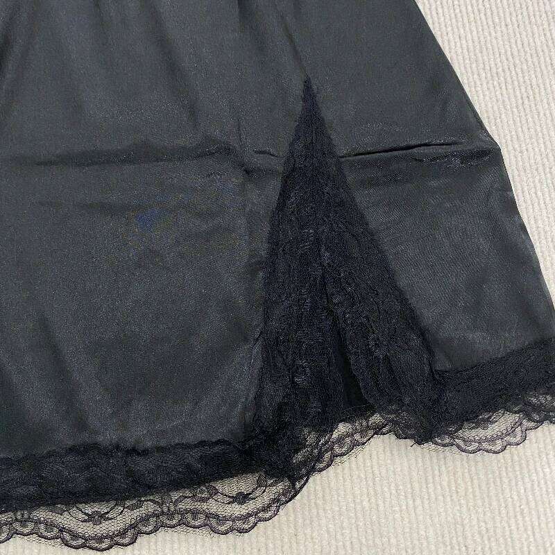 2025 Sexy Aesthetics Summer Women Street Gothic Harajuku Emo Girl Elegant Satin Solid Color Lace Stitching Split Hip Skirt Z260314