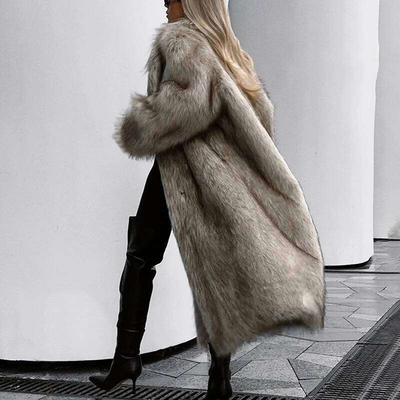 Luxury Faux Women Winter 2024 Gradient Fluffy Fox Fur Jacket Female Long Trench Coat Plush Furry Overcoat Z260313
