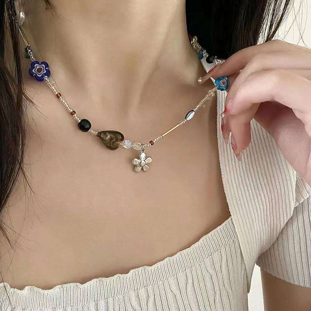 Korean Exquisite Retro Flower Heart Beaded Necklace For Women Personality Simple Cool Clavicle Chain Fashion Y2K Jewelry H260312