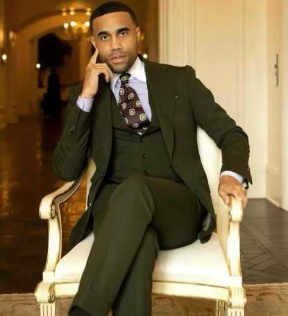 Stylish olive green mens suit Business suit Grooms tuxedo three-piece jacket Vest pants M260313