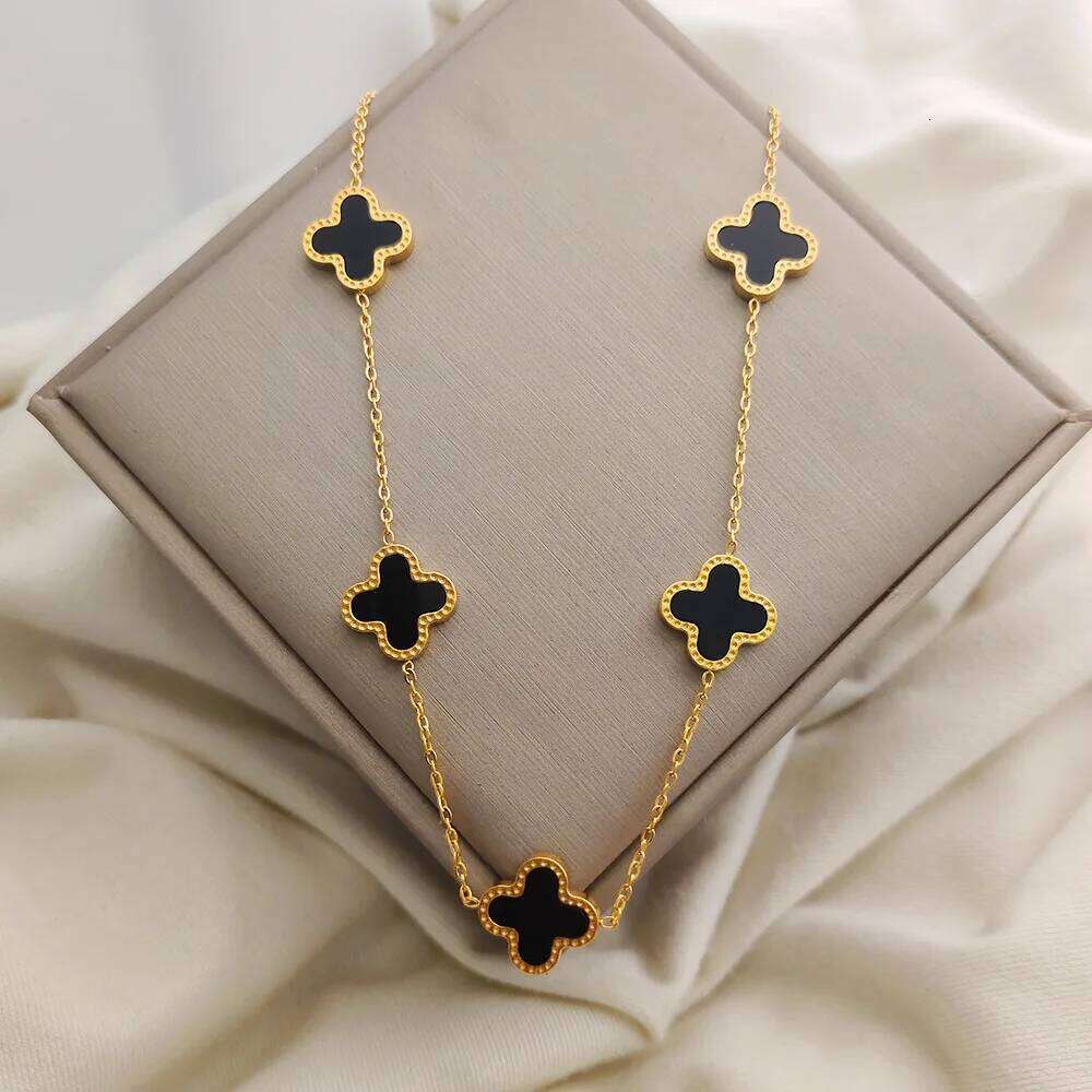 Titanium Steel Cr Five Flowers Single-sided Abalone Necklace Electroplated Non-fading Personality Choker... H260312