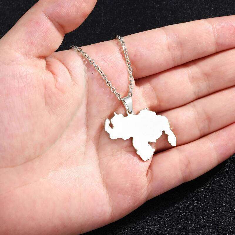2022 New Venezuela Map Pendant Necklaces Silver Color/Gold Color Stainless Steel Chain Necklace Choker Venezuelan Jewelry H260312
