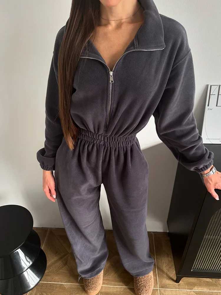 Sports and leisure contrast color jumpsuit fashion trend street jumpsuit womens suit new women clothing M260313