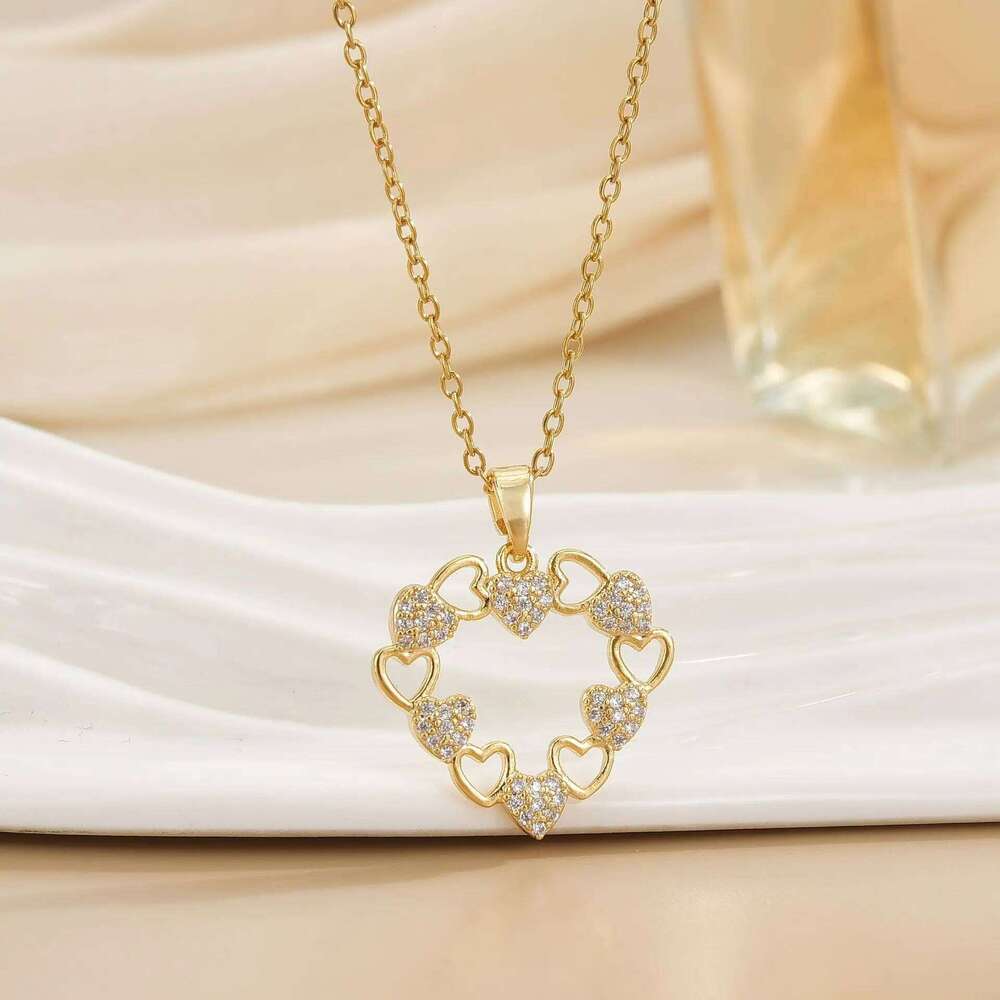 High-End Light Titanium Steel Necklace for Women, Niche Design, Trendy Pearl Clavicle Chain, Fashionable Versatile Accessory Wholesale H260312