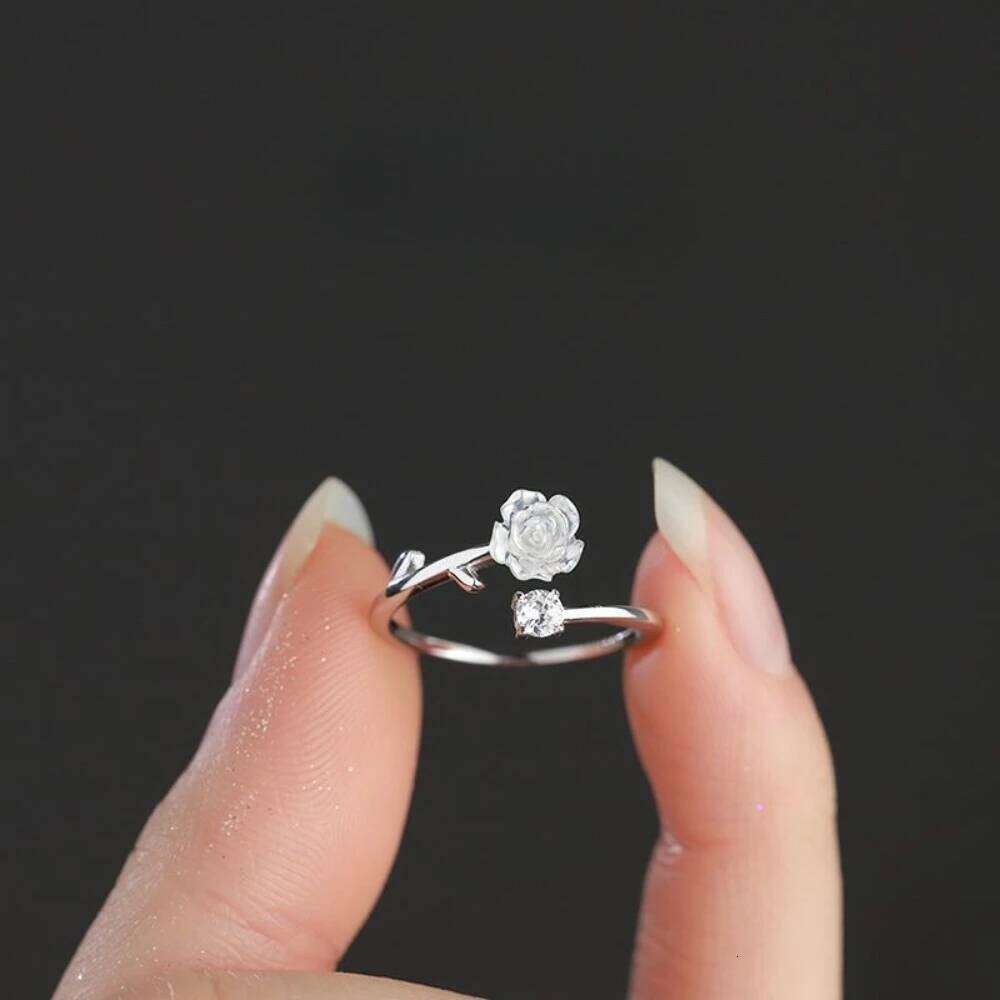 Exquisite Fashion Silver Color Stainless Steel Camellia Flower Rings for Women Charm Adjustable Zircon Finger Jewelry Accessory H260312