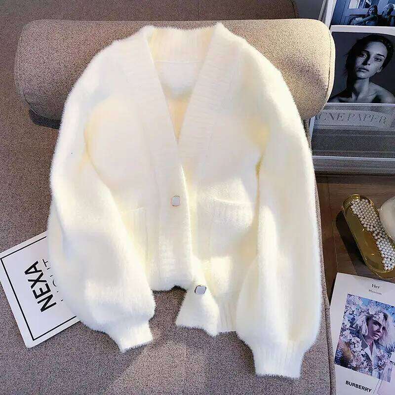 Girl White Cardigan Autumn Knitwear Shorty Short Style Coat Fashion Temperament Lazy Wind Tops Female Fluffy Sweater Wholesale Z260313