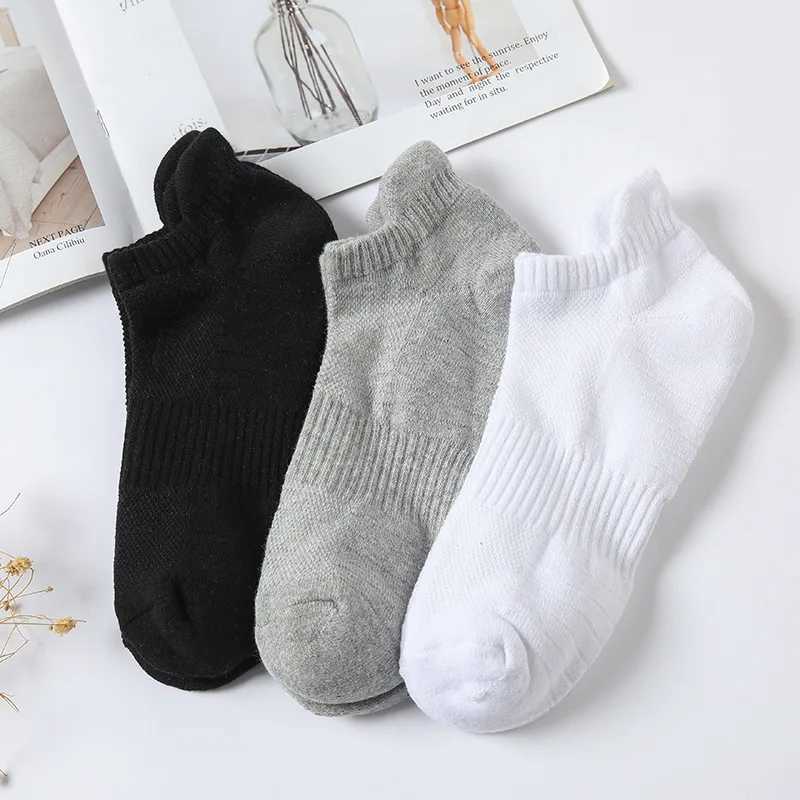 6 Pairs Socks Men Winter Running Ankle Socks Towel Sports Athletic Breathable Comfortable Solid Color Short Socks Black White D260313