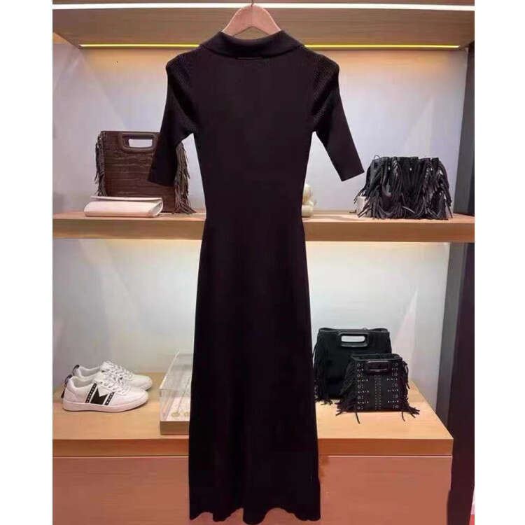 2026 autumn and winter new designer solid color simple short sleeved slim knit women's dress