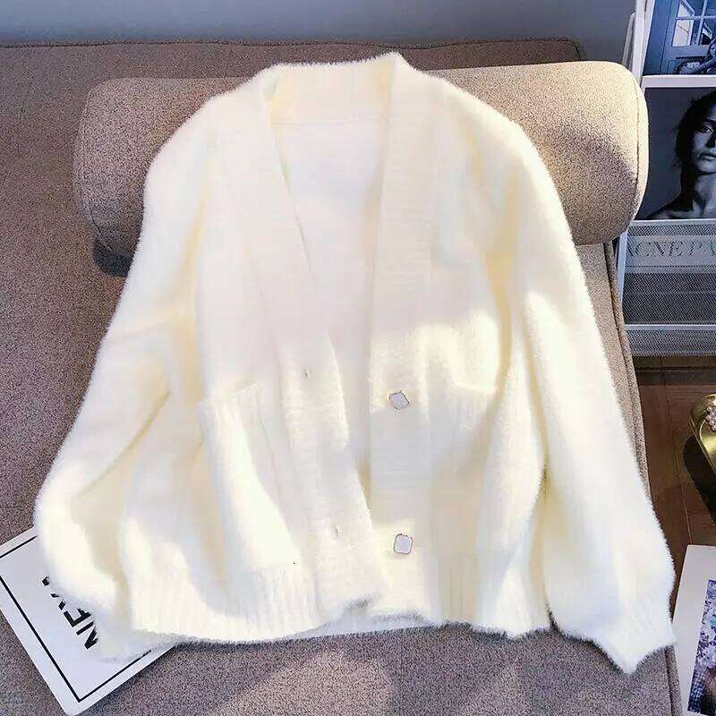 Girl White Cardigan Autumn Knitwear Shorty Short Style Coat Fashion Temperament Lazy Wind Tops Female Fluffy Sweater Wholesale Z260314
