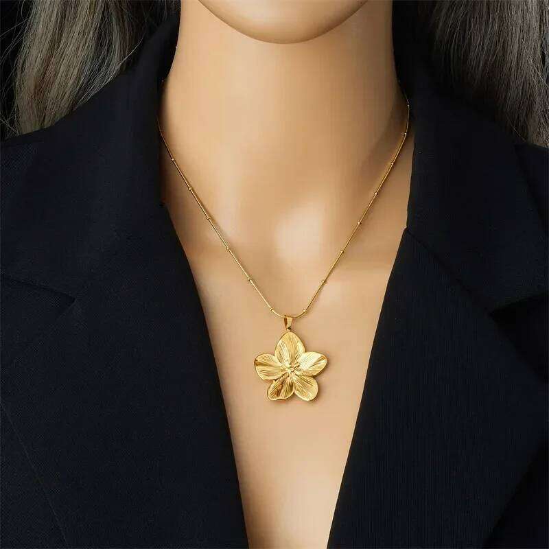Vintage Stainless Steel Flower Pendant for Women Gold Plated Floral Metal Snake Chain Necklace Aesthetic Jewelry Gifts H260312