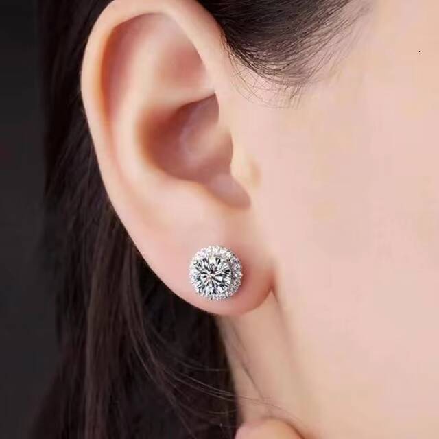 Wholesale Luxury Crafted Diamond Earring Bright Stone Handmade Finish Sterling Silver Rhodium Plated IGI Certified for Women