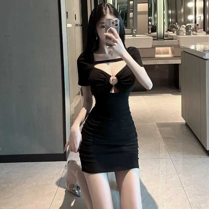 Sexy Soft Girl Korean Style Dress Summer New Womens V-neck Short Sleeved Show Chest Hollow Out Solid Color Tight FittingT260314