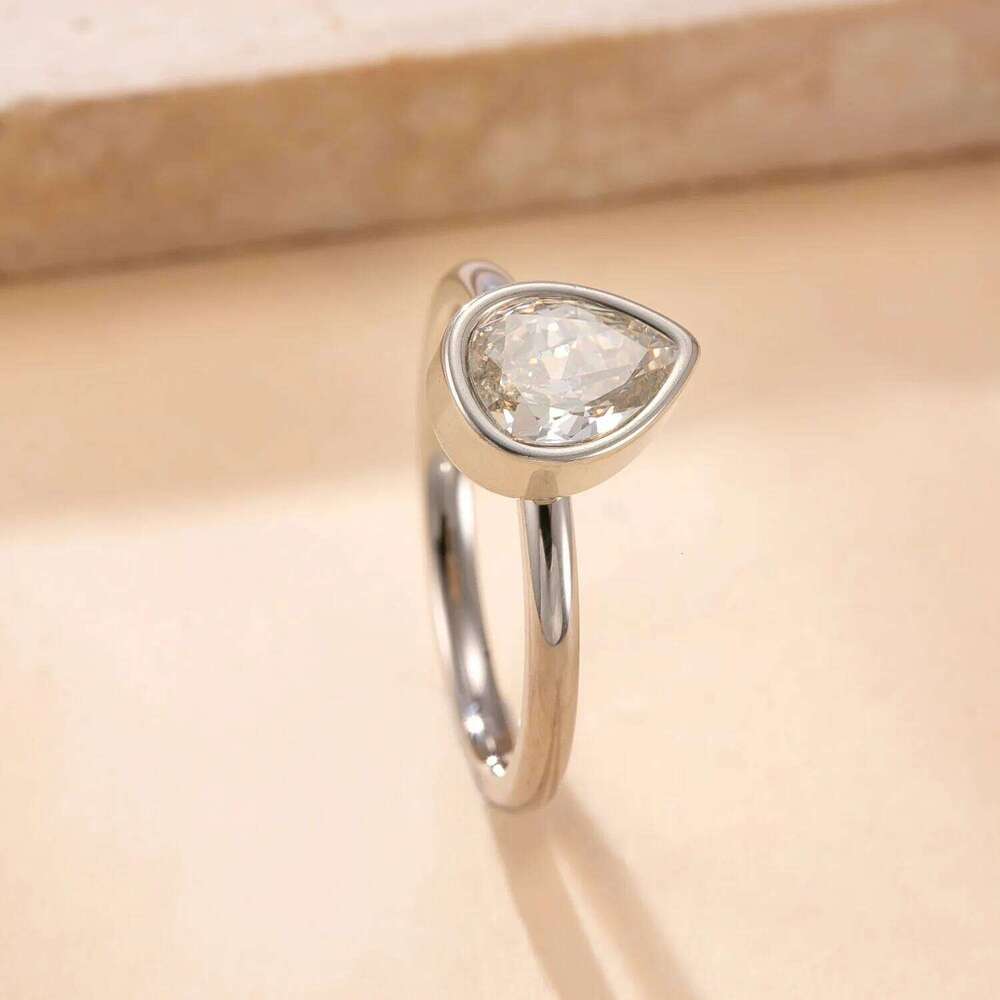 Stainless Steel Thin Waterdrop Shaped Zircon Ring for Women No-fading Jewelry New H260312