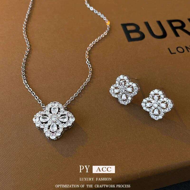 Fashionable Floral Zircon Grass Necklace Korean Sensation Clavicle Chain Unique Personality Jewelry Accessory H260312