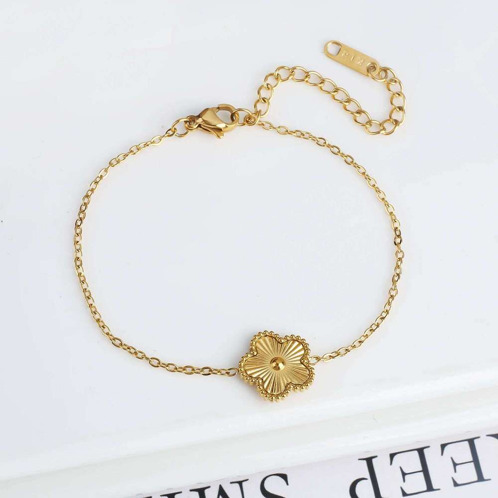 Classic Stainless Steel Hot Selling Golden Clover Adjustable Luxury Five Leaf Flower Bracelet Jewelry For Women Gift Z260313