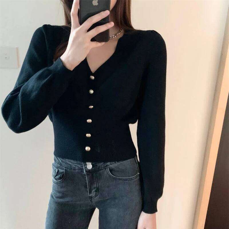 Elegant Women V Neck Knitted Sweater New Autumn Winter Long Sleeve Buttons Short Tops Ladies Pullover Casual Sweaters Clothes Z260313