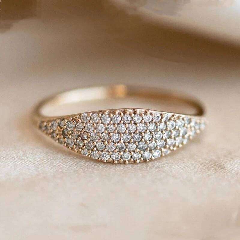 Huitan Simple Elegant Women Full Bling Iced Out CZ Stone Gold Color Female Rings Wedding Party Statement Jewelry H260312